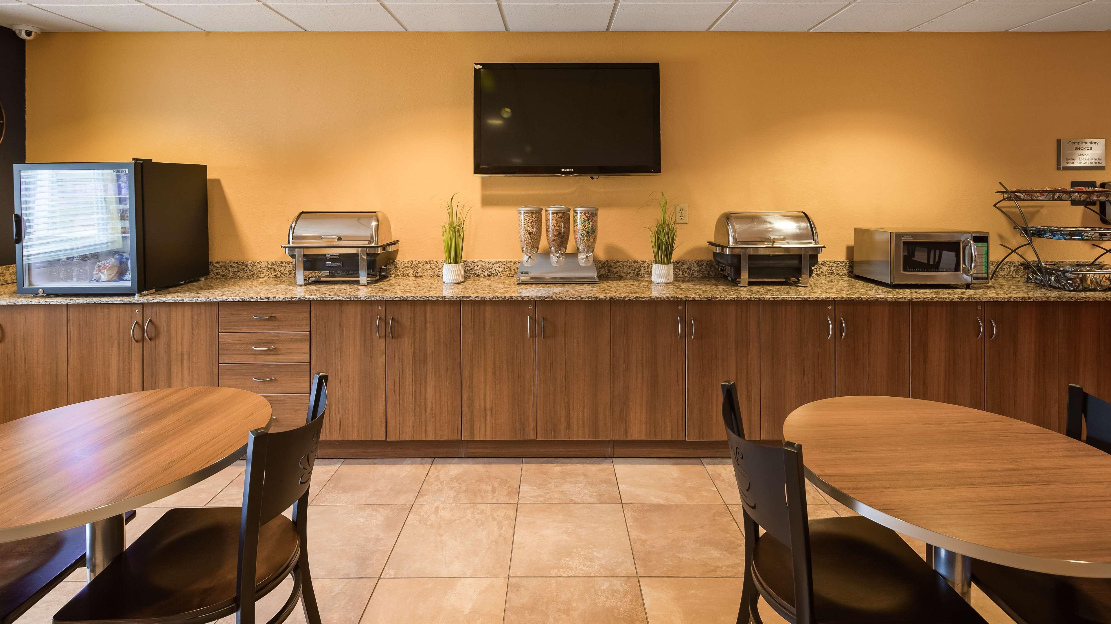 Surestay Plus Hotel By Best Western Keyser Εξωτερικό φωτογραφία